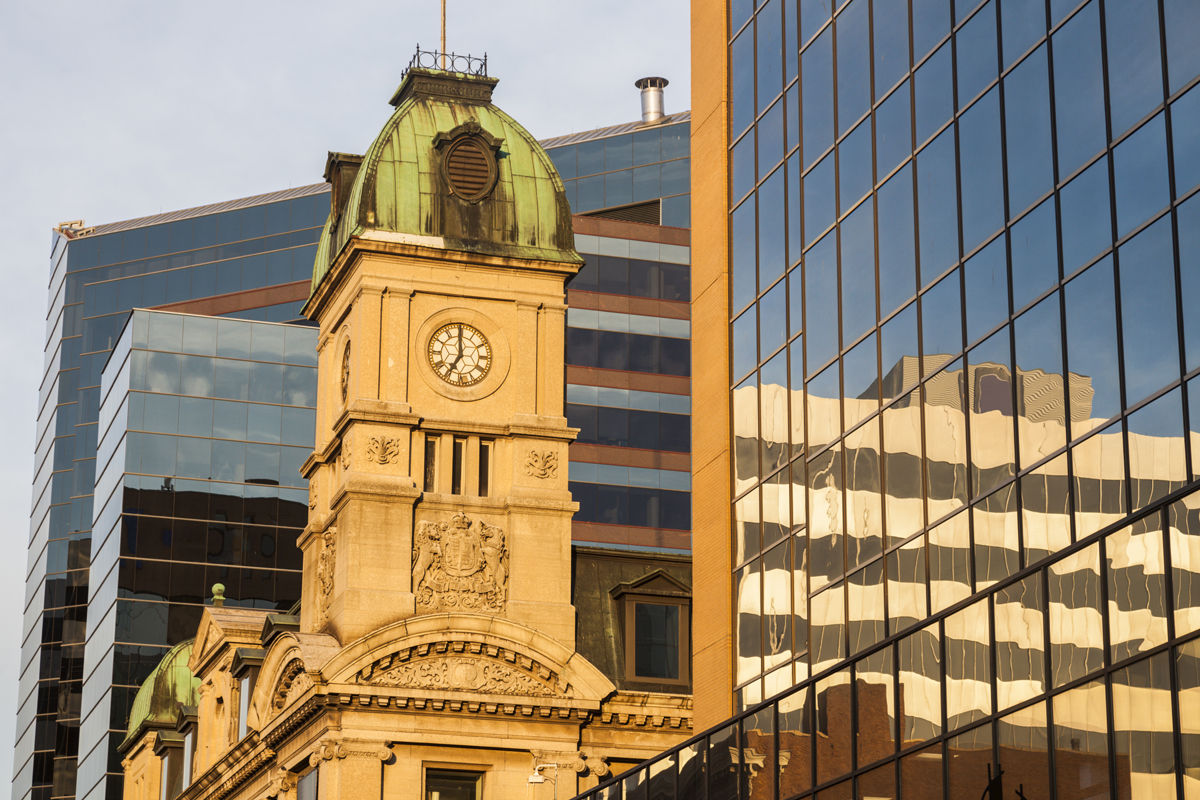Find out why it benefits those on a working trip to book a business hotel in Regina with facilities and events: